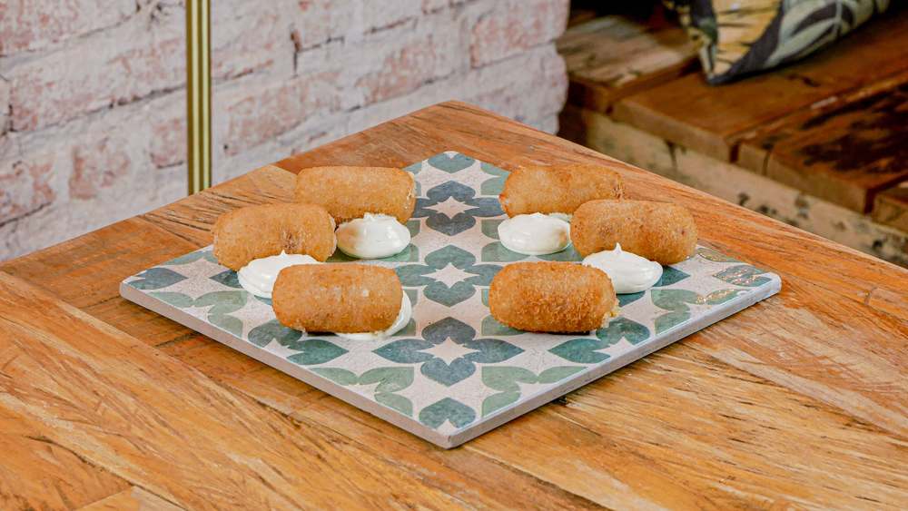 Croquetas de jamón ibérico en restaurante Madreselva Tapas Sevilla