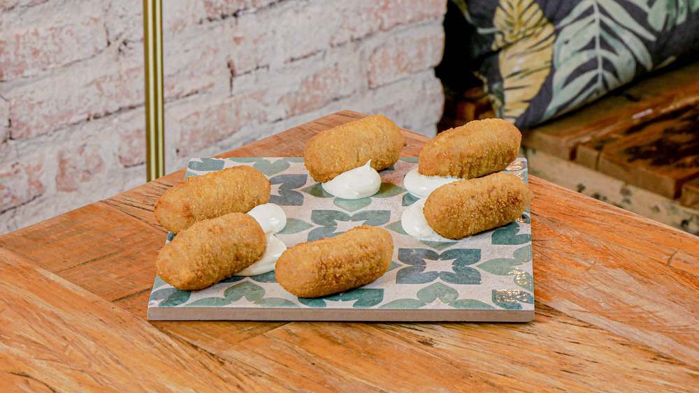 Croquetas de puchero en restaurante Madreselva Tapas Sevilla