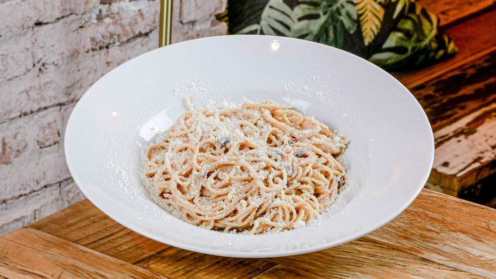 Carbonara de la casa en restaurante Madreselva Tapas Sevilla